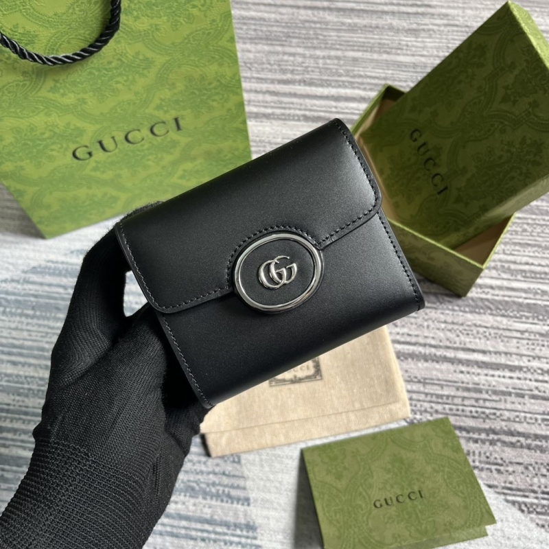 G*u*i wallets & purse